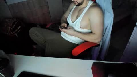 Snapshot of boy_boy22 chatting on 12-16-25, 06:24 boy_boy22 online show from 12-16-25, 06:24