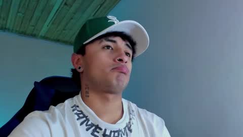 Snapshot of boy_nauthy chatting on 03-26-26, 01:17 boy_nauthy online show from 03-26-26, 01:17