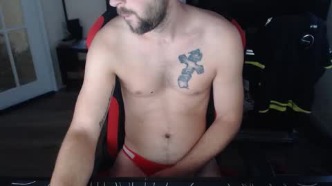 boy_t0y89 online show from 10-29-25, 07:43