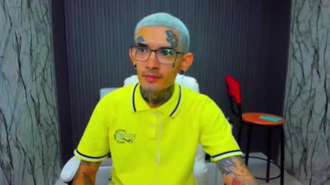 boy_tatto77 online show from 12-17-25, 08:26