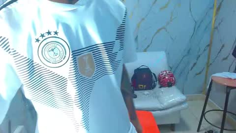 boy_tatto77 online show from 01-14-26, 04:34