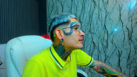 boy_tatto77 online show from 02-07-26, 06:22