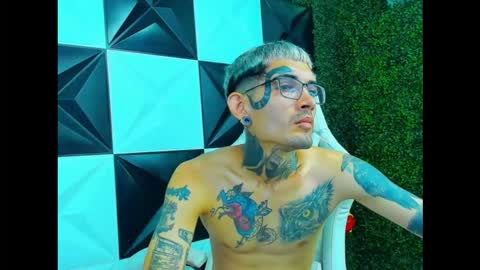 boy_tatto77 online show from 02-25-26, 06:17