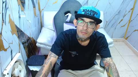 boy_tatto77 online show from 03-28-26, 12:27