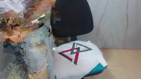 boy_tatto77 online show from 04-03-26, 12:19