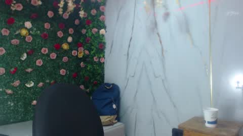 boy_tatto77 online show from 05-17-26, 08:38