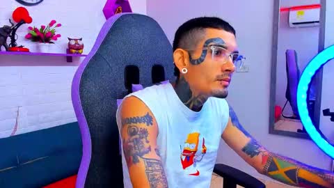 boy_tatto777 online show from 09-23-25, 01:36
