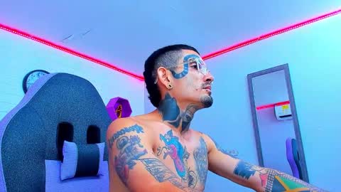 boy_tatto777 online show from 09-25-25, 04:54