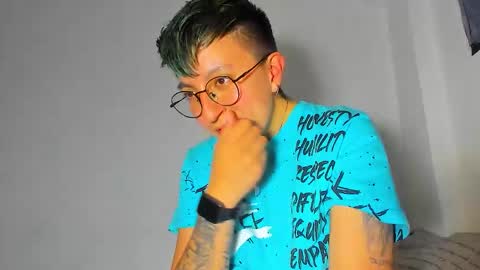 Edward ftm trans queerslave online show from 12-17-25, 02:17