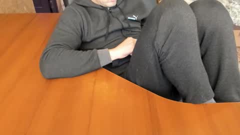 Snapshot of boyapollon chatting on 10-30-25, 07:32 BoyApollon online show from 10-30-25, 07:32