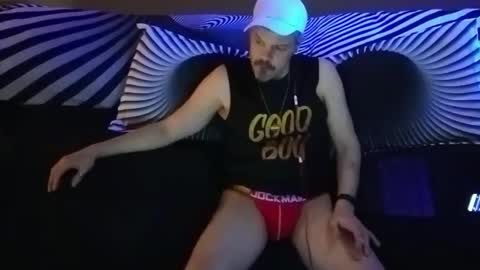 Snapshot of boyblond36 chatting on 02-19-25, 02:01 Slutty Stud online show from 02-19-25, 02:01