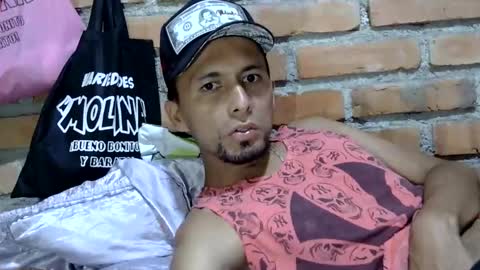 Boy online show from 09-18-25, 08:22