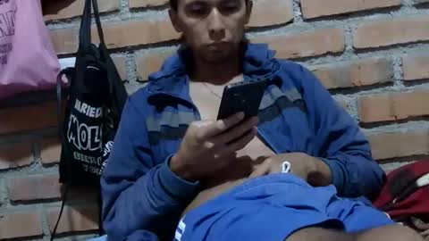 Boy online show from 10-18-25, 02:18