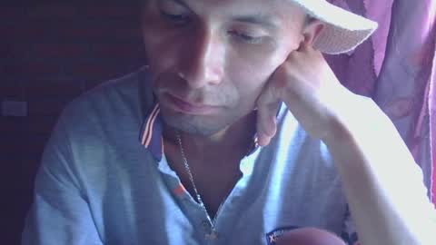 Boy online show from 05-14-26, 06:04