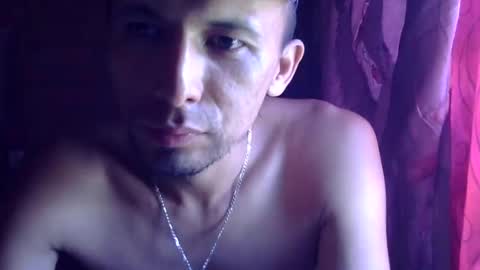 Snapshot of boycumlatino21 chatting on 05-25-26, 04:13 Boy online show from 05-25-26, 04:13
