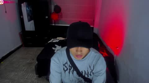 miguel  online show from 02-04-25, 03:44