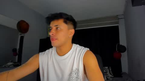 miguel  online show from 03-10-25, 04:49