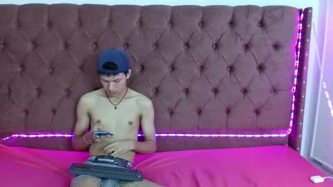 ALEX - TAYLER  -MIKE online show from 12-18-24, 05:10