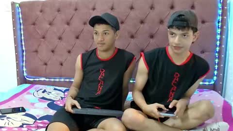 ALEX - TAYLER  -MIKE online show from 01-09-25, 02:07