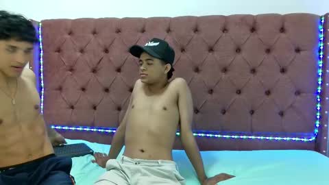 ALEX - TAYLER  -MIKE online show from 02-10-25, 02:26