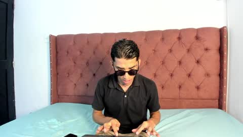 ALEX - TAYLER  -MIKE online show from 09-23-25, 01:03