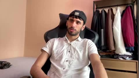 Snapshot of boyzinm2 chatting on 10-26-25, 01:06 boyzinm2 online show from 10-26-25, 01:06