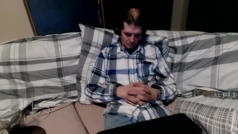 Snapshot of bponie1 chatting on 09-28-25, 01:33 bponie1 online show from 09-28-25, 01:33