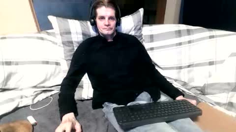 Snapshot of bponie1 chatting on 01-10-26, 01:07 bponie1 online show from 01-10-26, 01:07