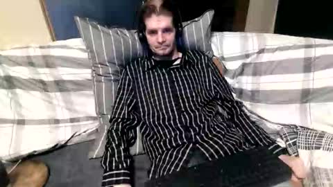 Snapshot of bponie1 chatting on 02-15-26, 01:46 bponie1 online show from 02-15-26, 01:46