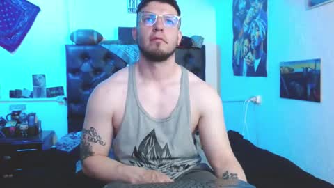 brad hot boy online show from 11-05-25, 04:40