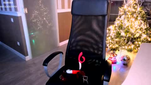 Snapshot of braingirl chatting on 01-01-25, 05:11 I see you X-twitter its braingirl online show from 01-01-25, 05:11