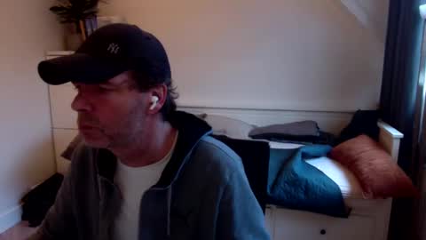 Bram online show from 12-09-24, 01:45