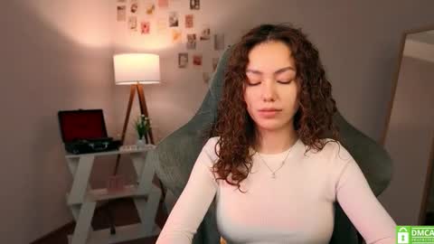 Lilly online show from 11-21-25, 06:12