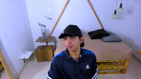 Snapshot of brand_hades chatting on 10-02-25, 06:48 B R A N D online show from 10-02-25, 06:48
