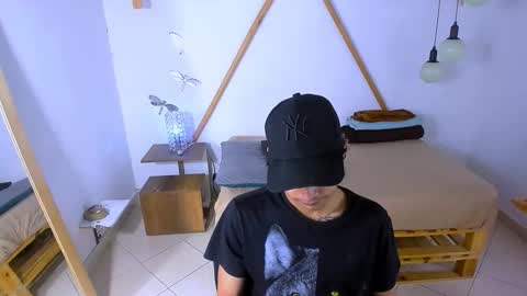 Snapshot of brand_hades chatting on 10-13-25, 07:14 B R A N D online show from 10-13-25, 07:14