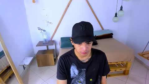Snapshot of brand_hades chatting on 10-14-25, 07:03 B R A N D online show from 10-14-25, 07:03