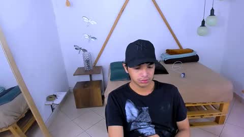 Snapshot of brand_hades chatting on 10-17-25, 02:19 B R A N D online show from 10-17-25, 02:19