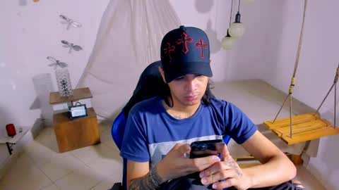 Snapshot of brand_hades chatting on 05-20-26, 01:45 B R A N D online show from 05-20-26, 01:45