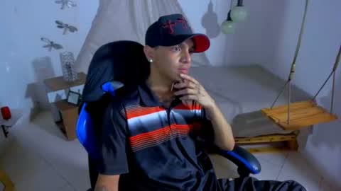 Snapshot of brand_hades chatting on 06-20-26, 02:03 B R A N D online show from 06-20-26, 02:03