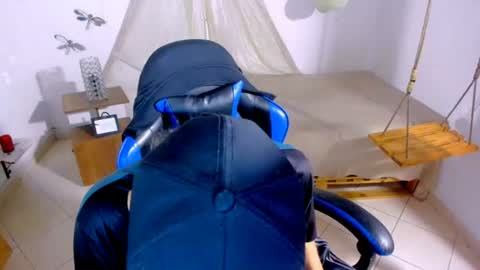 Snapshot of brand_hades chatting on 07-23-26, 02:04 B R A N D online show from 07-23-26, 02:04