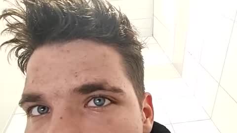 Snapshot of brandon_white_3 chatting on 10-24-25, 12:12 Brandon online show from 10-24-25, 12:12