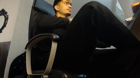 BrandonTateX online show from 12-04-25, 10:24