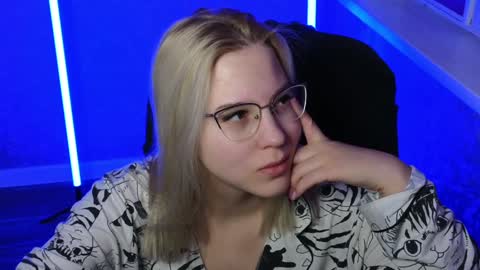 Belle  online show from 12-26-24, 01:51