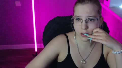 Belle  online show from 02-02-25, 06:15