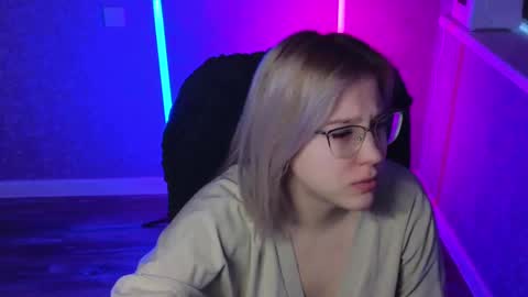 Belle  online show from 03-06-25, 01:37