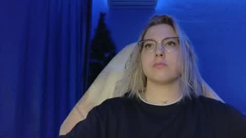 Belle  online show from 12-14-25, 12:32