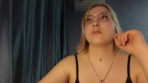 Belle  online show from 03-29-26, 02:06