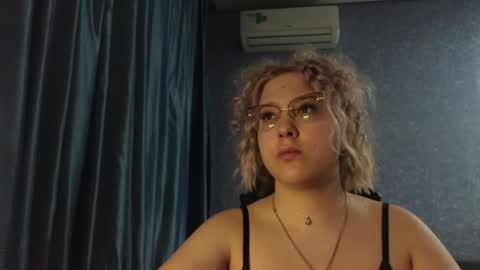 Belle  online show from 04-09-26, 03:17