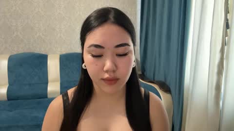 Aypril   online show from 12-19-25, 10:11