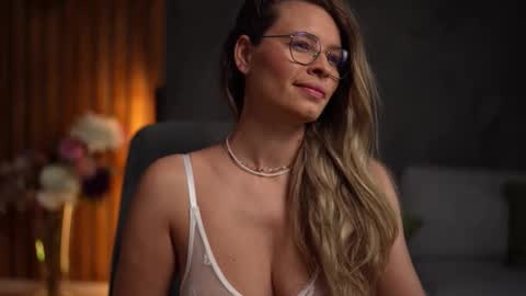 Alex online show from 10-30-25, 05:31